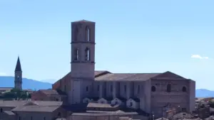 Perugia e il Mercato Coperto: perché salire nel cuore della città cambia il rapporto tra cibo e centro storico