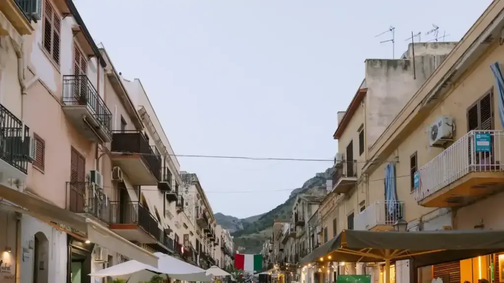 Napoli tra Pignasecca e Quartieri Spagnoli: perché un itinerario di mercato deve lasciare spazio anche alla città